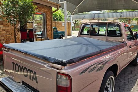 2000-Toyota-Hilux-2000-SR-Single-Cab_9