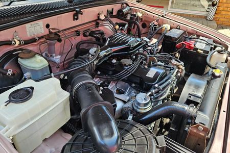 2000-Toyota-Hilux-2000-SR-Single-Cab_16