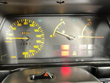 1996-Ford-Laser-13-Tracer-Sedan_2