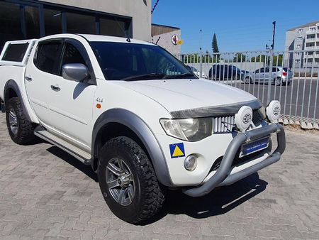 2010-Mitsubishi-Triton-32-DI-D-4x4-Double-Cab_0