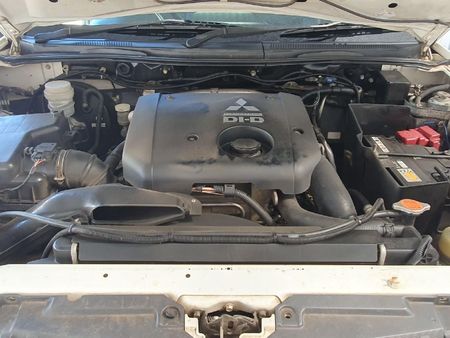 2010-Mitsubishi-Triton-32-DI-D-4x4-Double-Cab_15