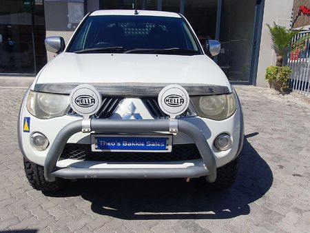 2010-Mitsubishi-Triton-32-DI-D-4x4-Double-Cab_2