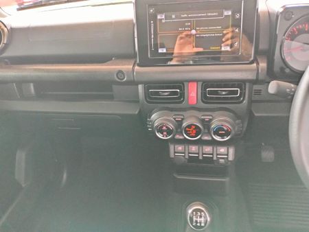 2022-Suzuki-Jimny-15-GLX_5