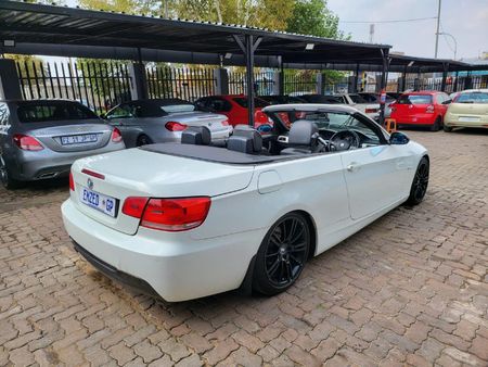 2008-BMW-3-Series-330i-Convertible-M-Sport-Auto_8