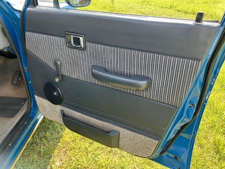 1984-Toyota-Land-Cruiser-FJ60-FJ60-2F-Station-Wagon_16