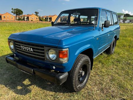 1984-Toyota-Land-Cruiser-FJ60-FJ60-2F-Station-Wagon_1