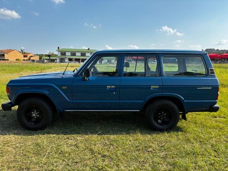 1984-Toyota-Land-Cruiser-FJ60-FJ60-2F-Station-Wagon_2