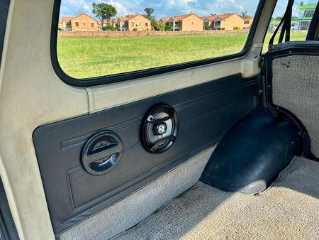 1984-Toyota-Land-Cruiser-FJ60-FJ60-2F-Station-Wagon_8
