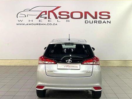 2019-Toyota-Yaris-15-XS-Auto-5-dr_2