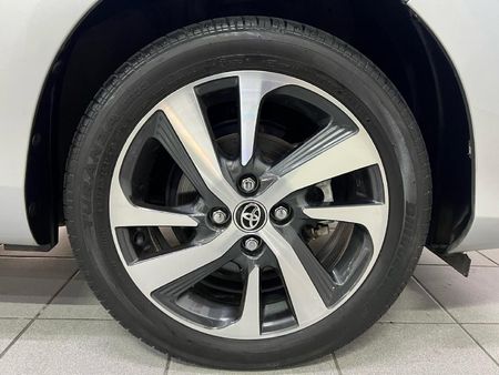 2019-Toyota-Yaris-15-XS-Auto-5-dr_8