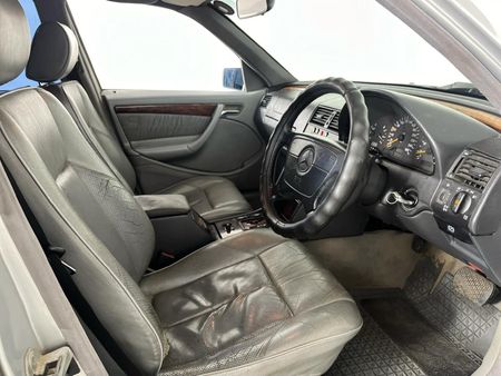 1998-Mercedes-Benz-C-Class-C-240-Elegance-Auto_9