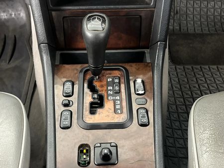1998-Mercedes-Benz-C-Class-C-240-Elegance-Auto_10