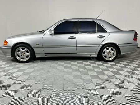 1998-Mercedes-Benz-C-Class-C-240-Elegance-Auto_16