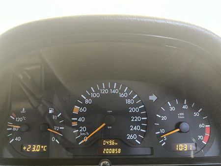 1998-Mercedes-Benz-C-Class-C-240-Elegance-Auto_2