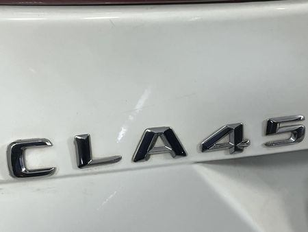 2014-Mercedes-AMG-CLA-45-AMG_11