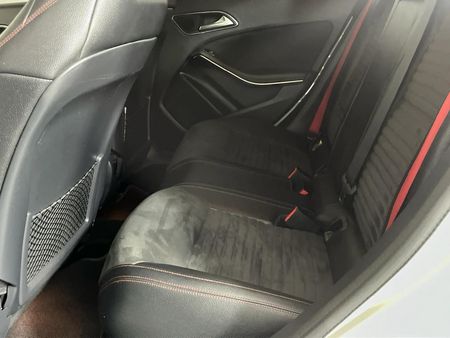 2014-Mercedes-AMG-CLA-45-AMG_3