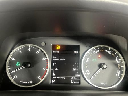 2014-Land-Rover-Discovery-4-50-V8-SE_2