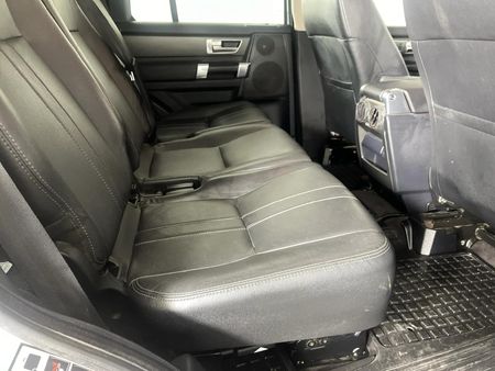 2014-Land-Rover-Discovery-4-50-V8-SE_3