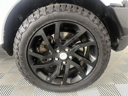 2014-Land-Rover-Discovery-4-50-V8-SE_5