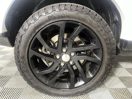 2014-Land-Rover-Discovery-4-50-V8-SE_7
