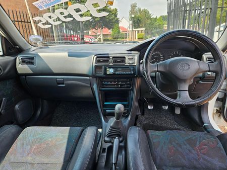 1998-Toyota-Corolla-RSi-20v_9