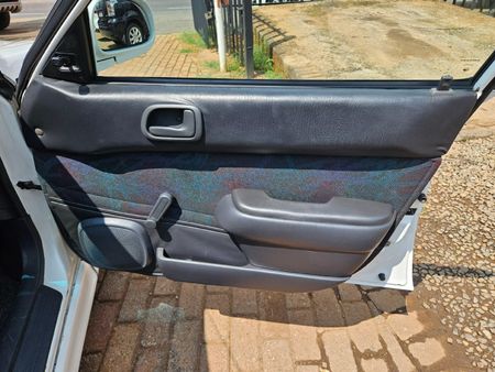 1998-Toyota-Corolla-RSi-20v_10