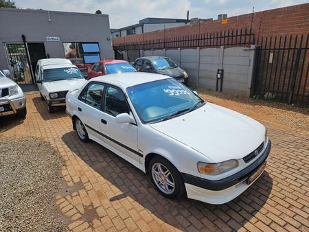 1998-Toyota-Corolla-RSi-20v_3