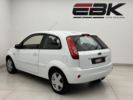 2008-Ford-Fiesta-14i-Trend-3-dr_3