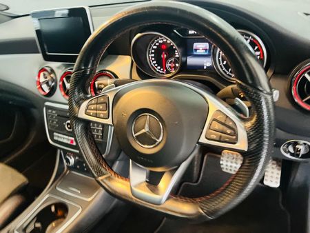 2017-Mercedes-Benz-CLA-220d-AMG-Auto_17