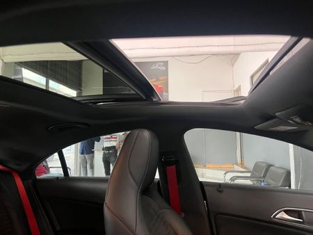 2017-Mercedes-Benz-CLA-220d-AMG-Auto_19