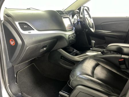 2015-Dodge-Journey-36-V6-SXT-Auto_8