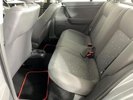 2009-Volkswagen-Polo-Classic-16-Comfortline_3