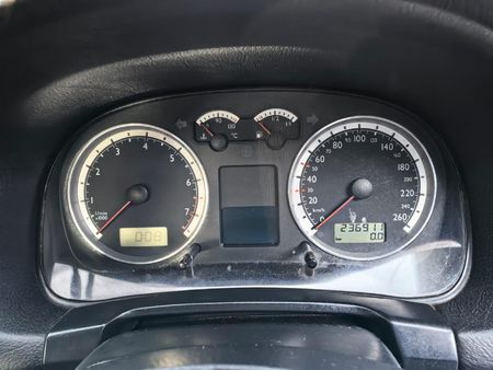 2003-Volkswagen-Jetta-IV-V5_9