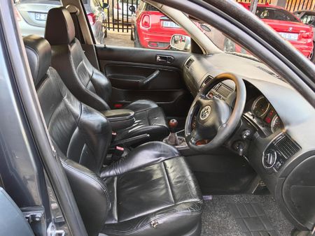 2003-Volkswagen-Jetta-IV-V5_7