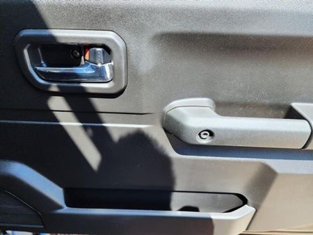 2022-Suzuki-Jimny-15-GLX-Auto_17