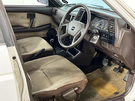 1990-Nissan-Sentra-16-SGLi_9