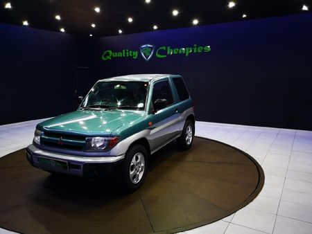 2001-Mitsubishi-Pajero-iO-16-3-dr_1