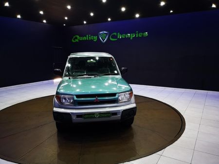 2001-Mitsubishi-Pajero-iO-16-3-dr_2