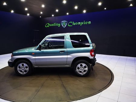 2001-Mitsubishi-Pajero-iO-16-3-dr_3