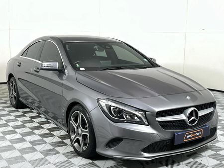 2017-Mercedes-Benz-CLA-220d-Auto_13