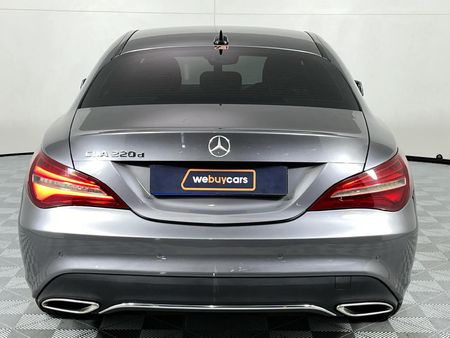 2017-Mercedes-Benz-CLA-220d-Auto_15