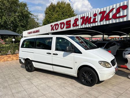 2005-Mercedes-Benz-Vito-115-CDI-CrewBus_0