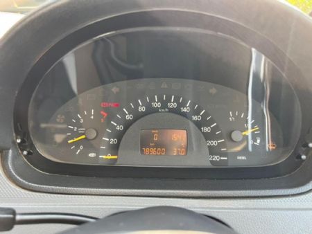 2005-Mercedes-Benz-Vito-115-CDI-CrewBus_9