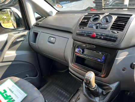 2005-Mercedes-Benz-Vito-115-CDI-CrewBus_10