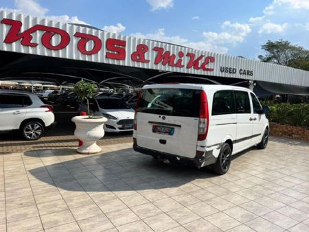 2005-Mercedes-Benz-Vito-115-CDI-CrewBus_13