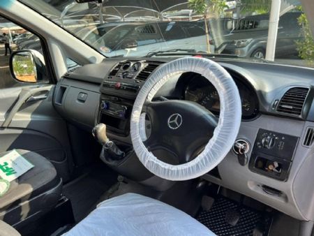 2005-Mercedes-Benz-Vito-115-CDI-CrewBus_8