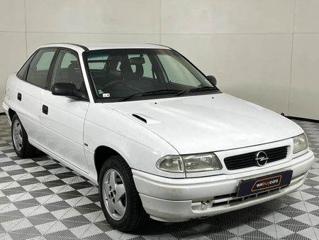 1999-Opel-Astra-Euro-160i_12
