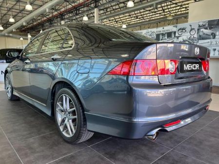 2006-Honda-Accord-24-Type-S_1