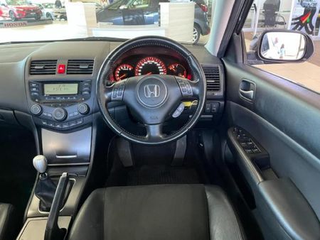 2006-Honda-Accord-24-Type-S_6