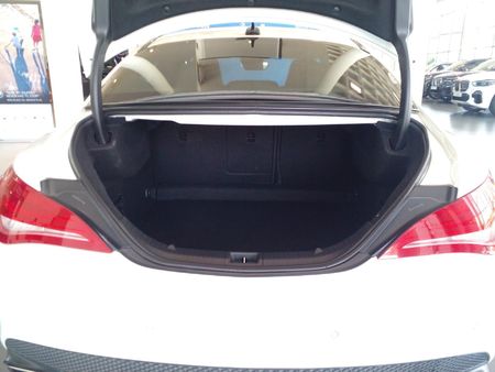 2015-Mercedes-AMG-CLA-45-AMG_7